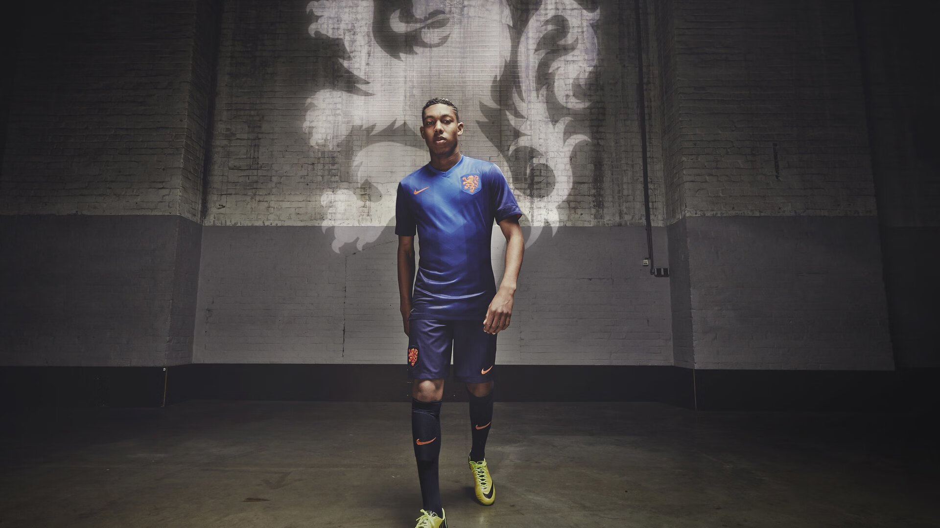 九游登录入口-强强对话即将展开，预示一场激烈赛事，强强对话是什么意思